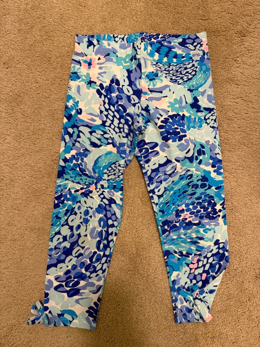 Lilly Pulitzer Blue Multi Print Capri Leggings